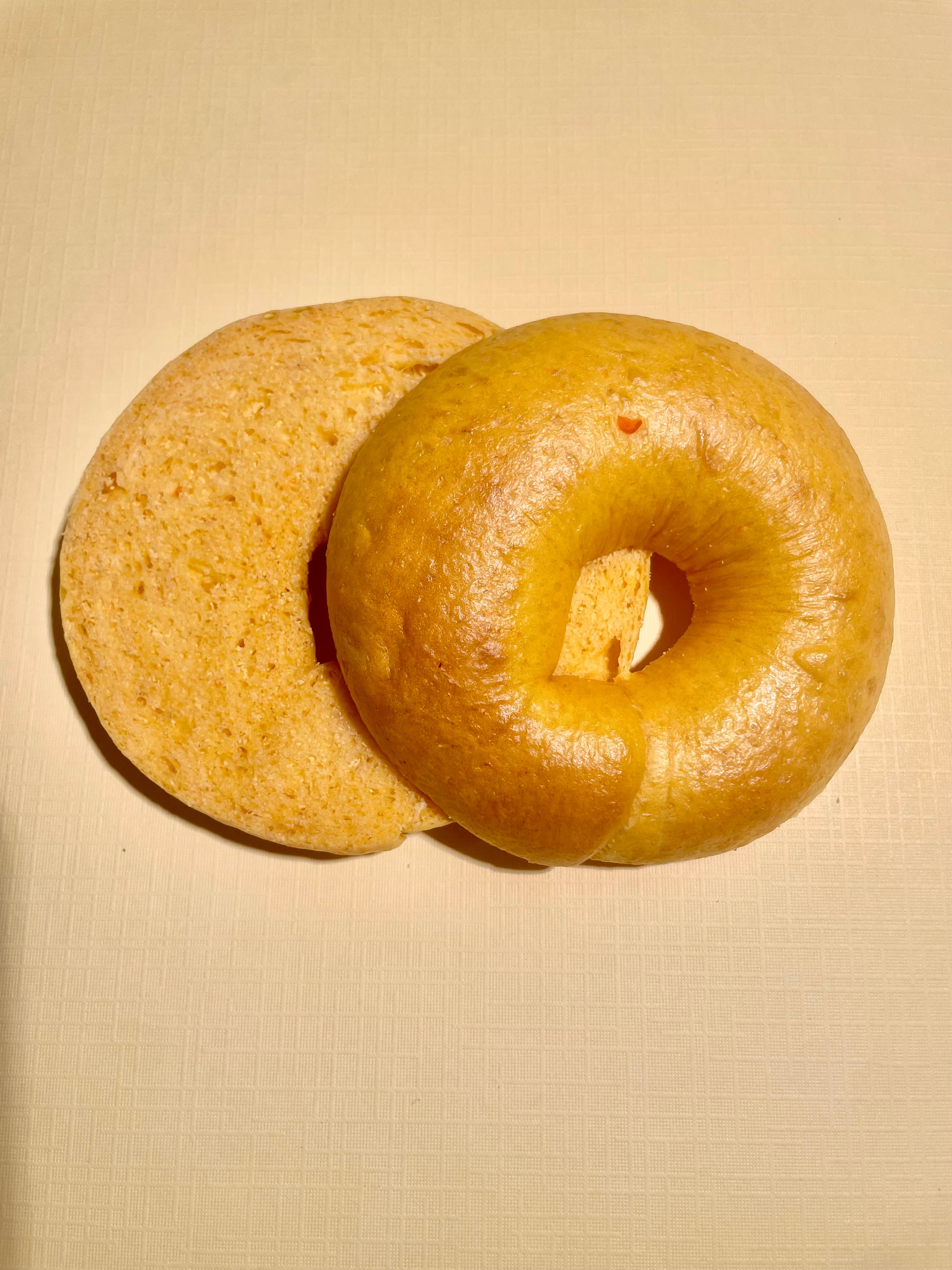 Frozen carrot bagels 6pk