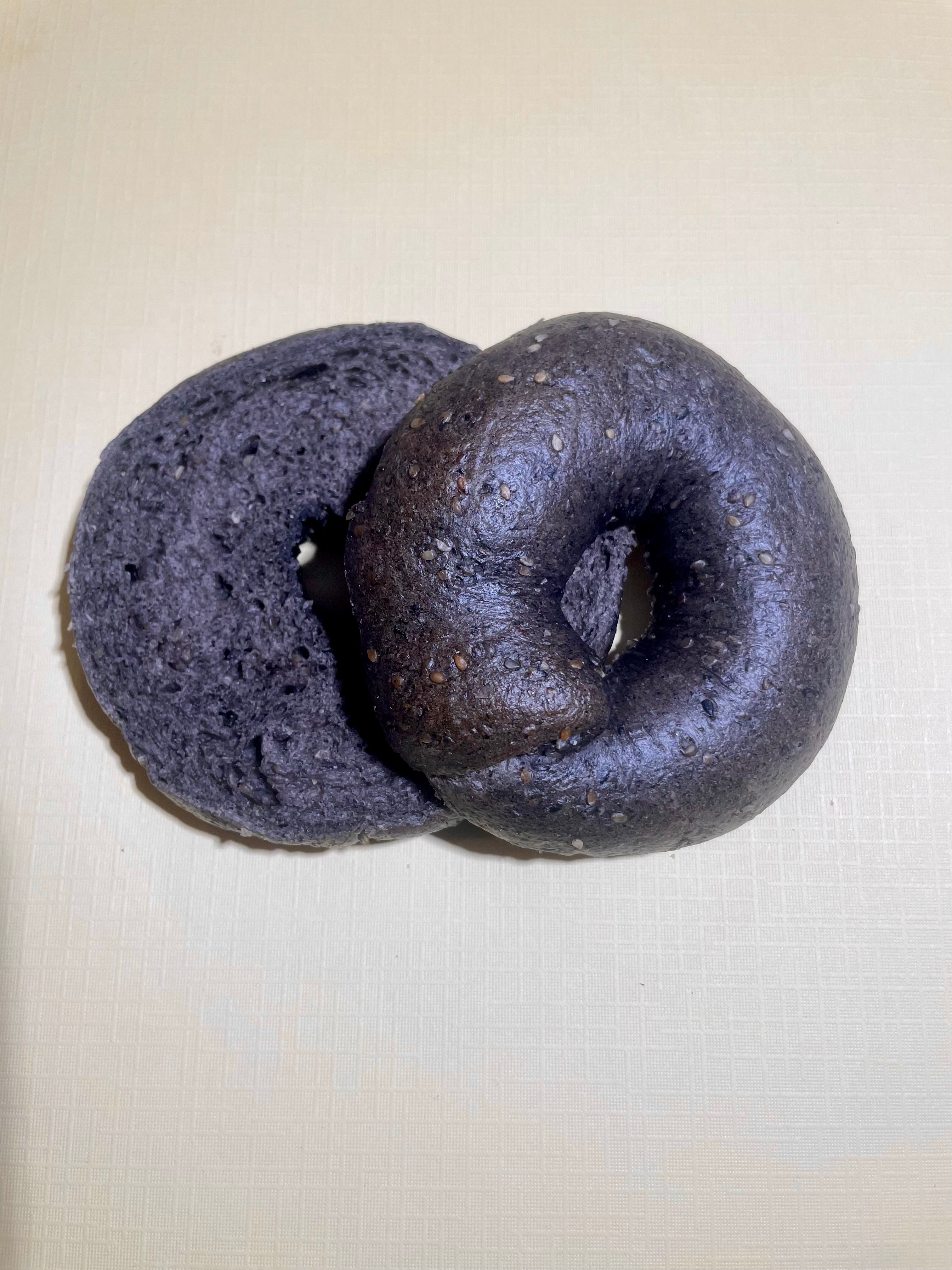 Goma(Black Sesame) Bagel